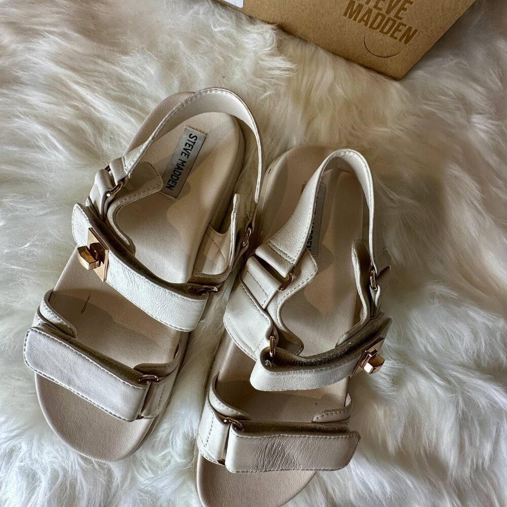 Steve Madden Cream Sandals - Picture 3 of 5